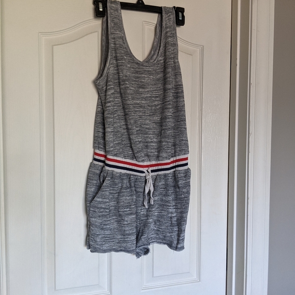 🔥 Romper - Picture 2 of 5